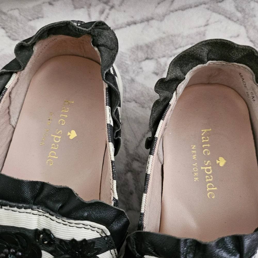 Kate‎ Spade New York Louise Sneakers Womens 6 Slip On Shoes Striped Black White